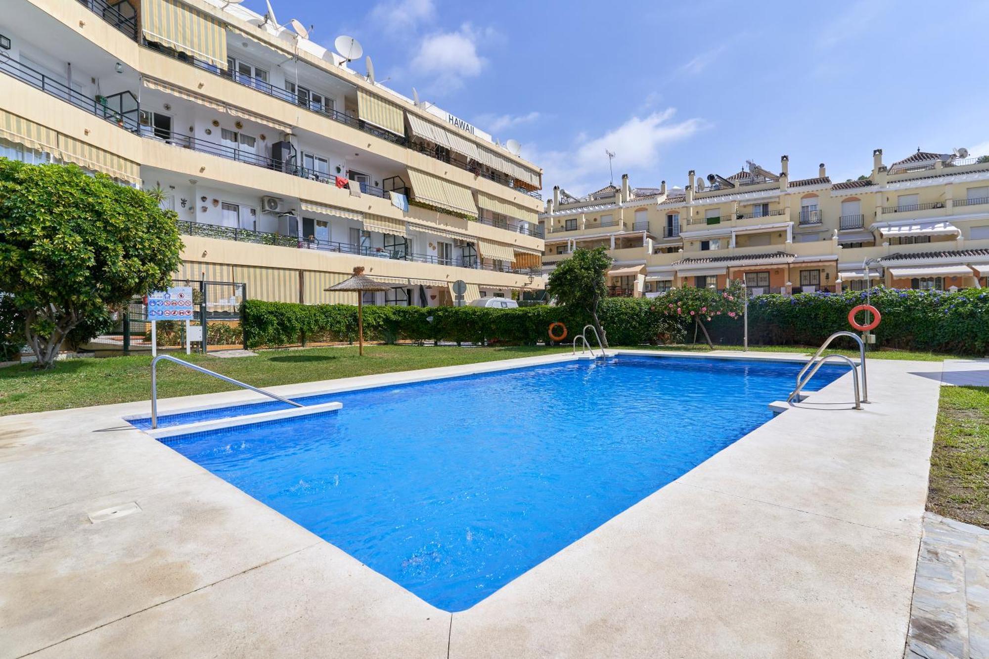 Hawaii 1St Floor Burriana, Nerja Appartement Buitenkant foto