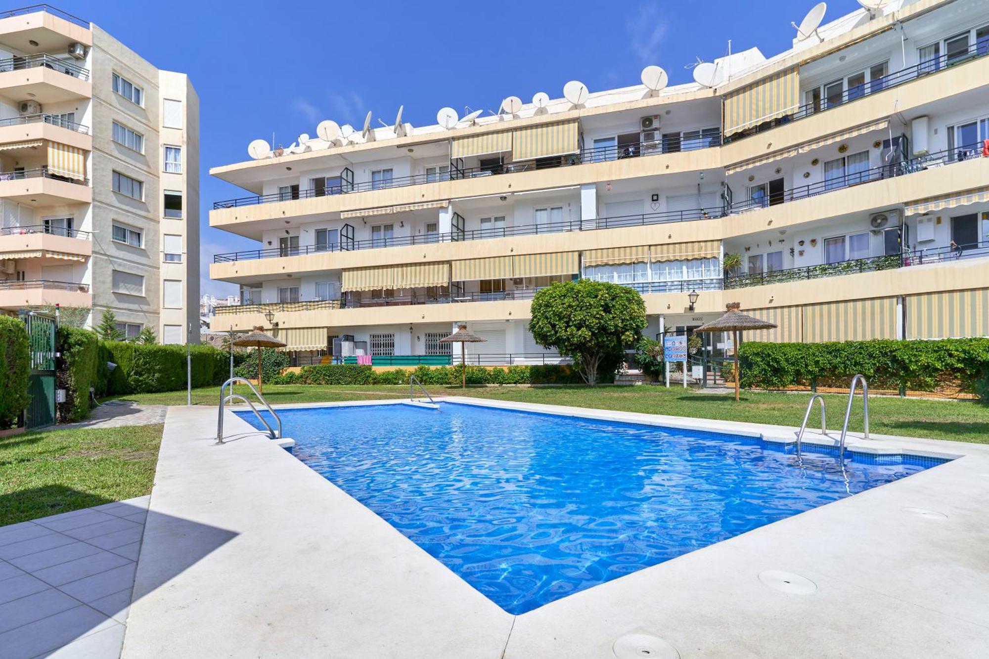 Hawaii 1St Floor Burriana, Nerja Appartement Buitenkant foto