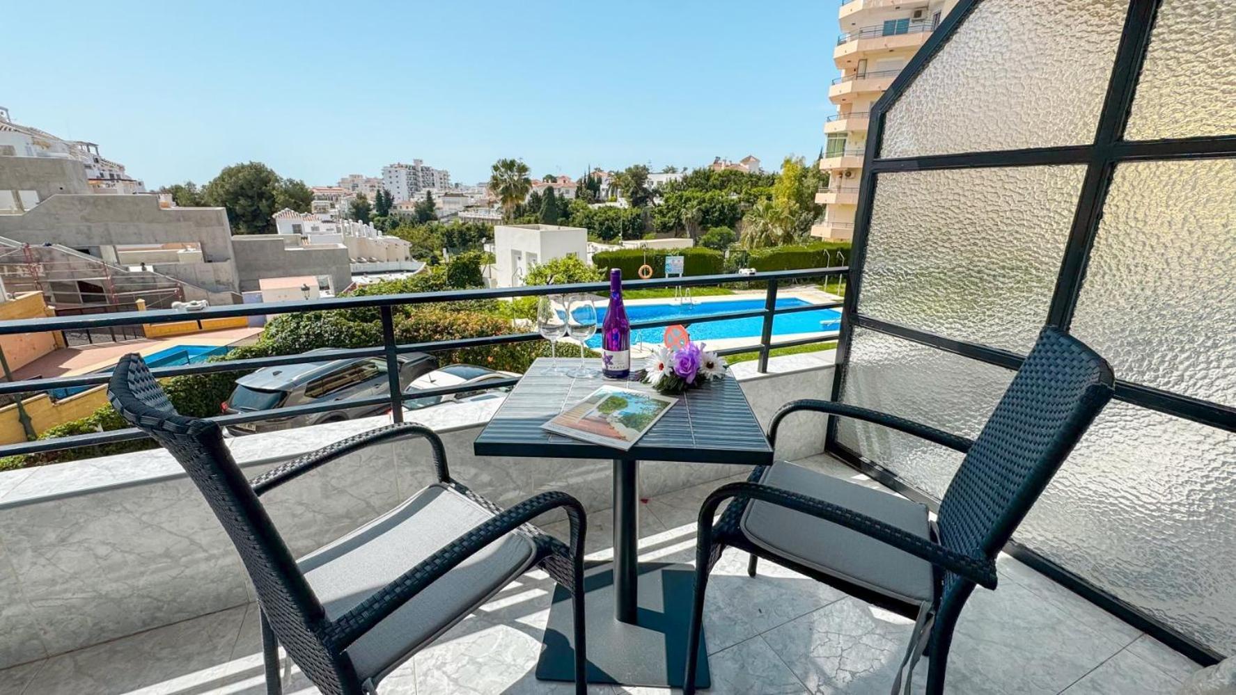 Hawaii 1St Floor Burriana, Nerja Appartement Buitenkant foto