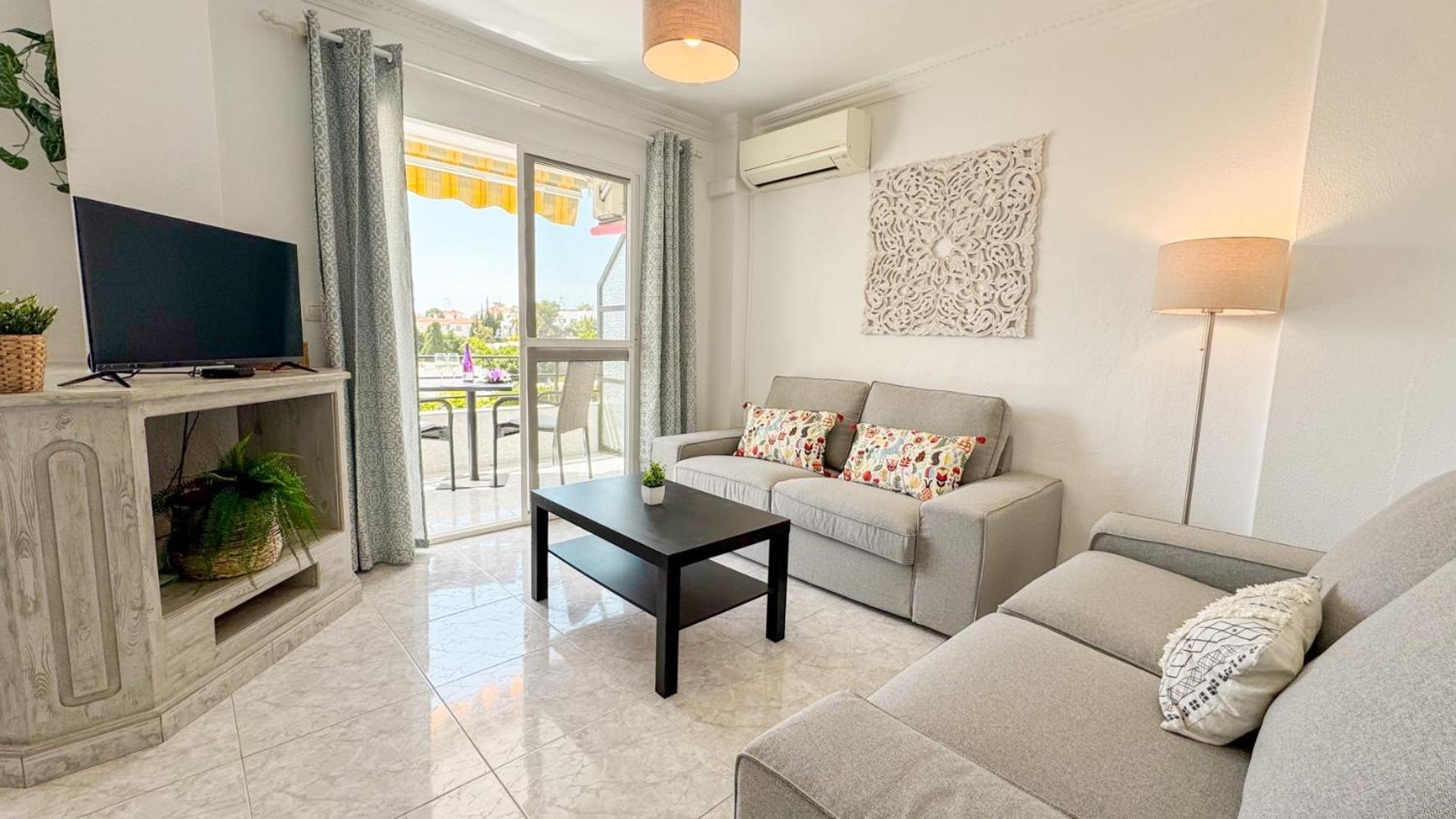 Hawaii 1St Floor Burriana, Nerja Appartement Buitenkant foto