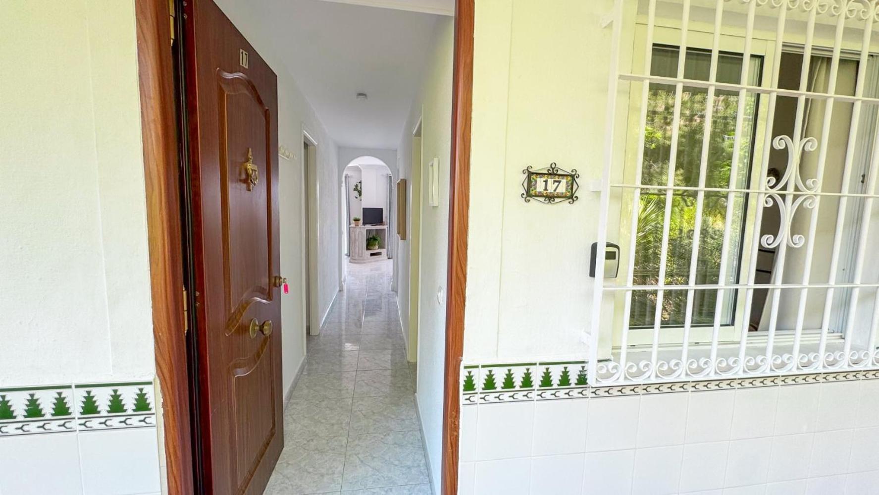 Hawaii 1St Floor Burriana, Nerja Appartement Buitenkant foto
