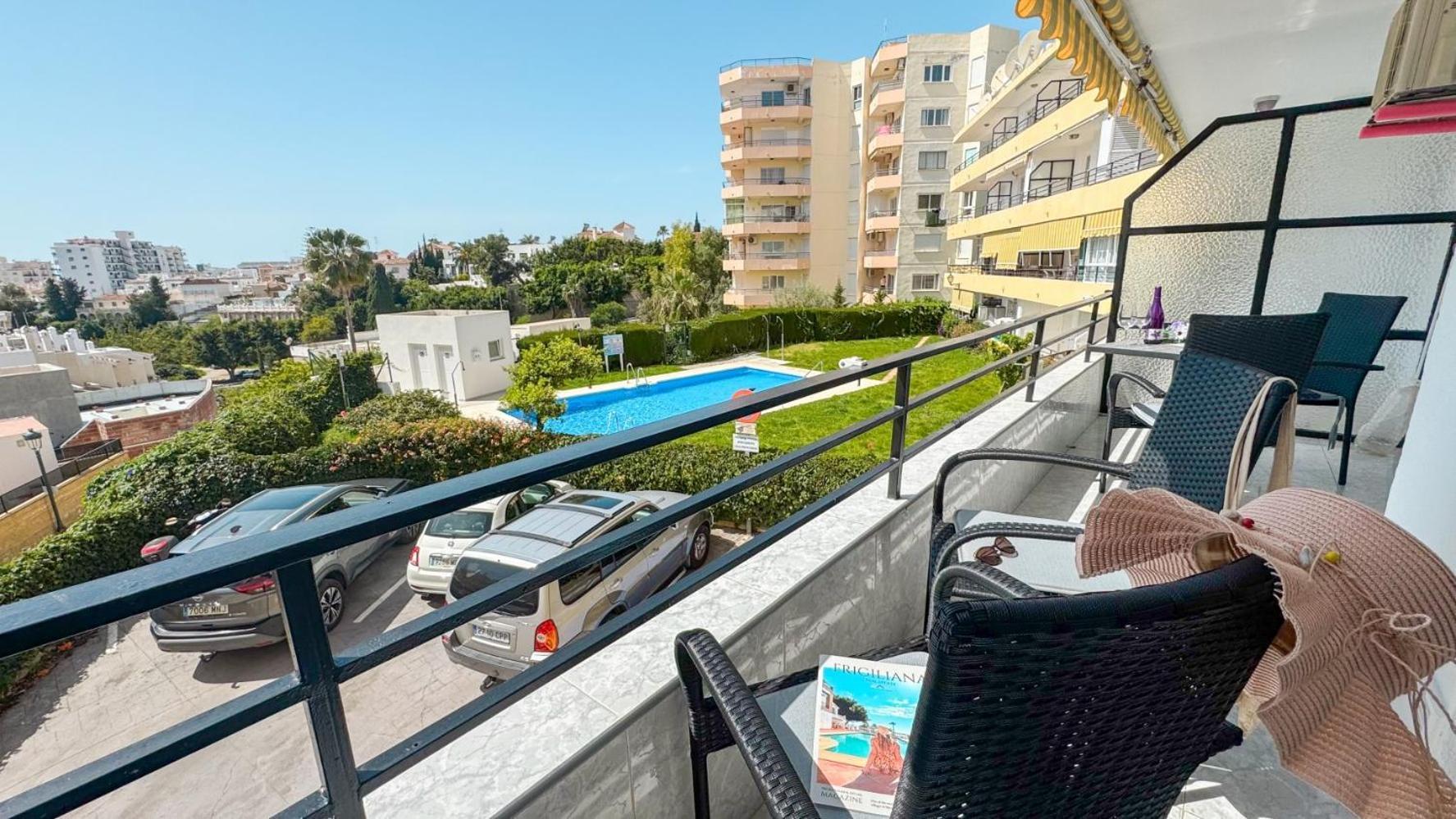Hawaii 1St Floor Burriana, Nerja Appartement Buitenkant foto